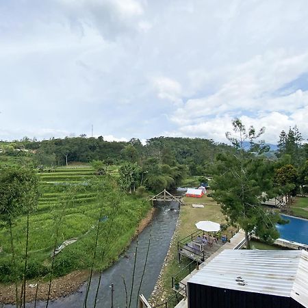 Shine River Ciwidey Exterior photo