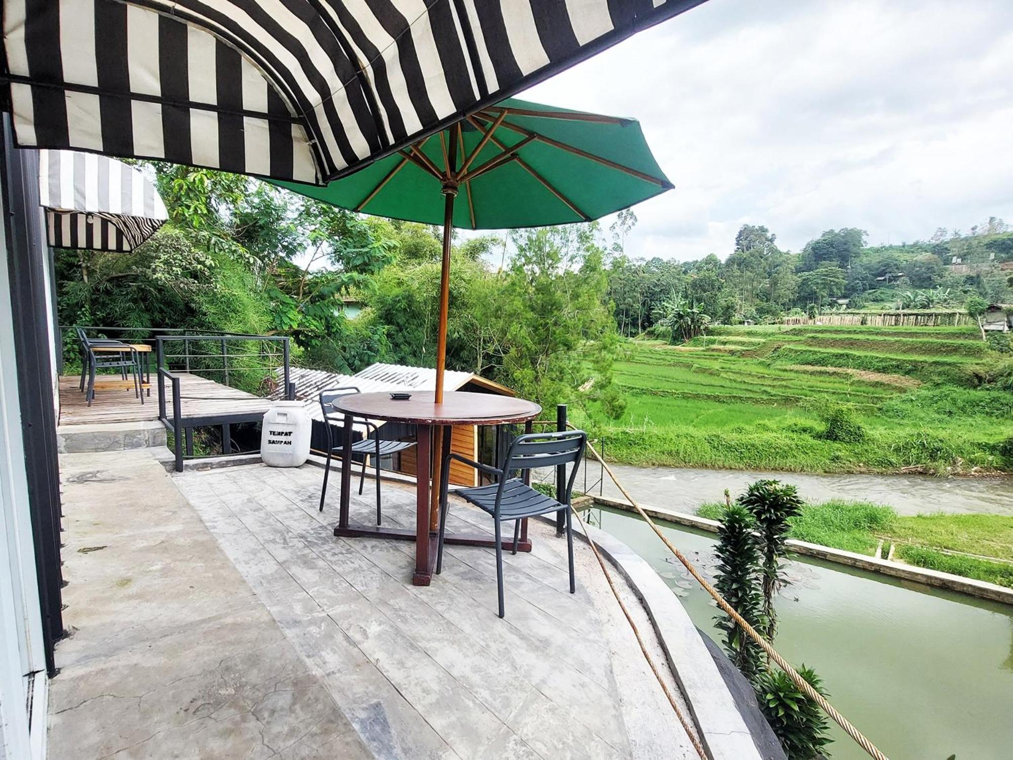 Shine River Ciwidey Exterior photo