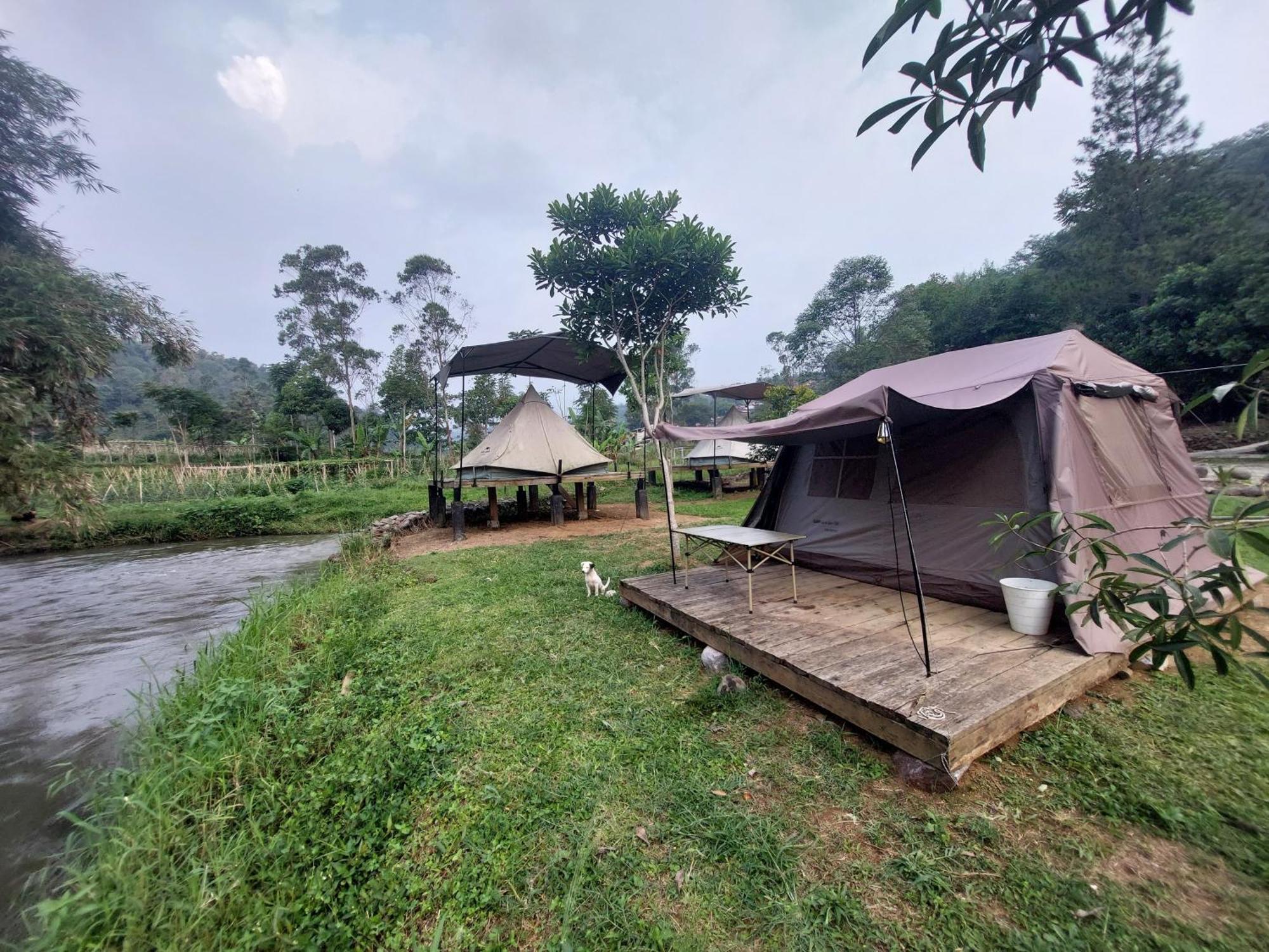 Shine River Ciwidey Exterior photo